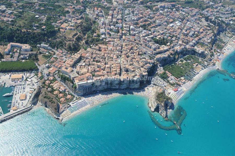 Flowery Tropea Apartment Extérieur photo